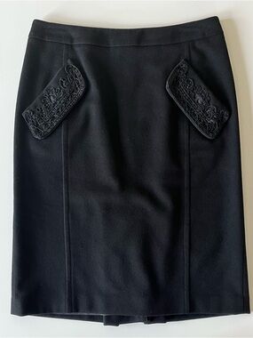 Max Mara elegant brushed black wool straight skirt w/ beaded flap pockets. Sz 2